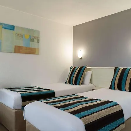 Sure By Western Aeroport 3*
