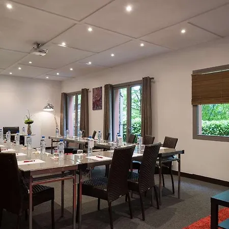 Sure By Western Biarritz Aeroport Hotel